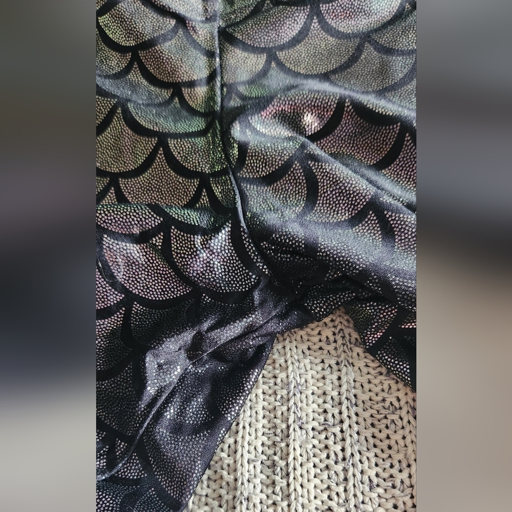 Blackmilk Mermaid Musk Leggings - Picture 3 of 6